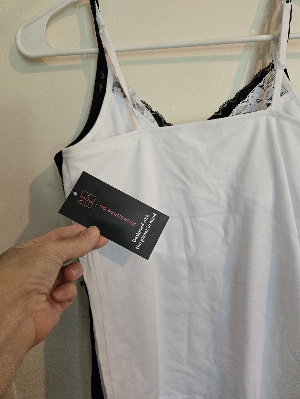 No Boundaries Black And White  Lace-Trim Cami Tank Tops, Sz M (7-9) NWT (2 Av) - Picture 8 of 10